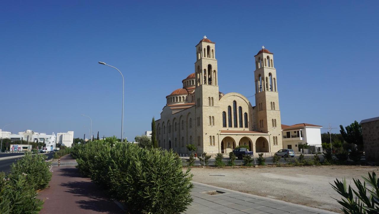 Limnaria Gardens Paphos, near beach Exterior foto